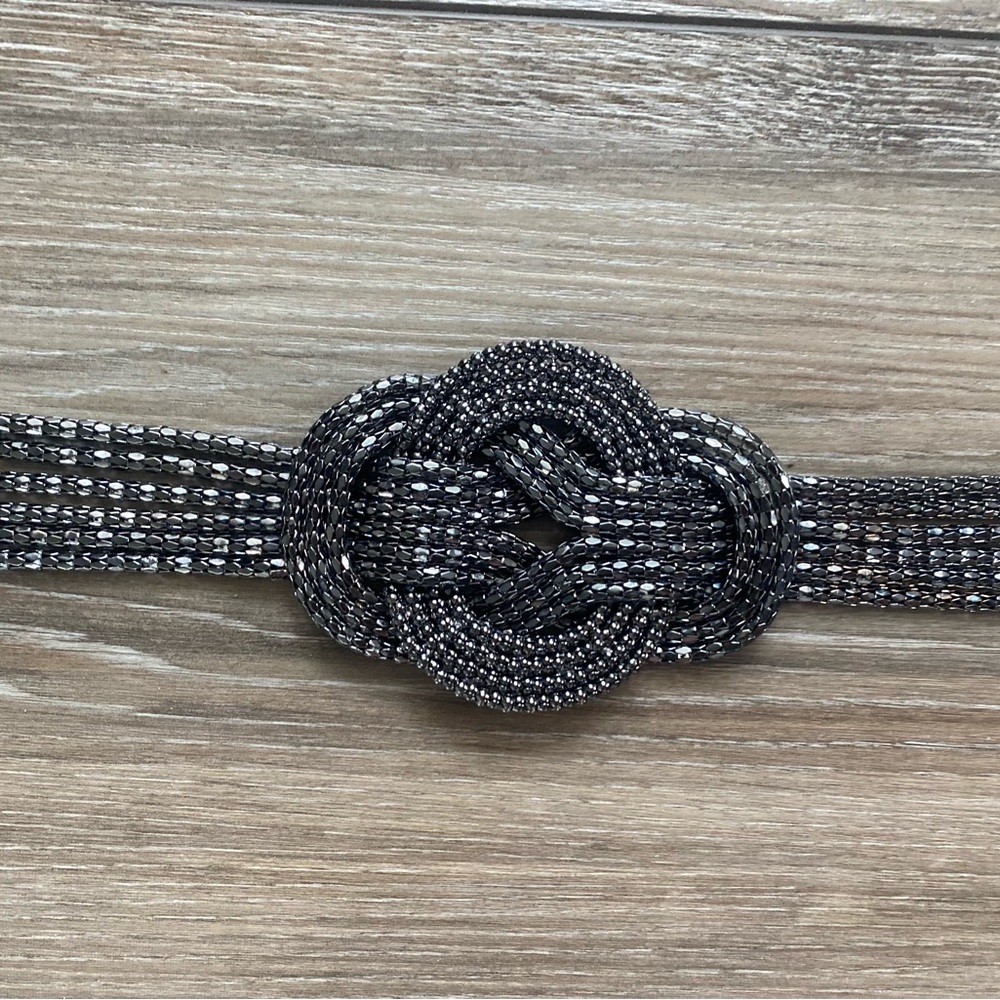 Danier Metallic Beaded Knot Belt/ woman’s one size - Picture 8 of 12